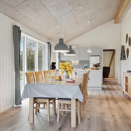 3 Bedroom Gorgeous In Logstor