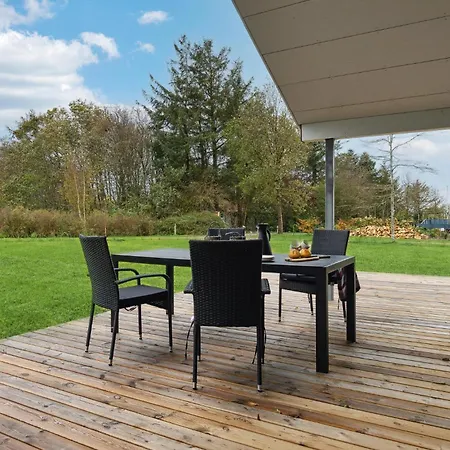 3 Bedroom Gorgeous In Logstor * Løgsted